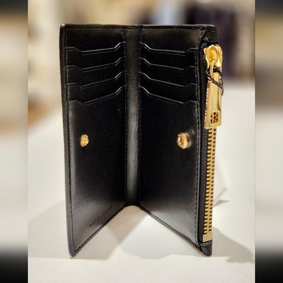 Women Wallet. Marc Jacobs Black Leather Card Holder/Flat Wallet - Picture 4 of 9